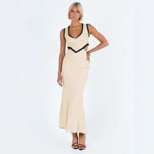 NWT Princess polly KEILA LACE TRIM MAXI DRESS CREAM / BLACK size 4